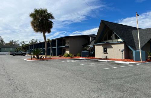 Perry Hotel | Regency Inn