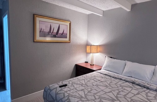 Perry Hotel | Regency Inn