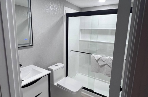 Perry Hotel | Regency Inn