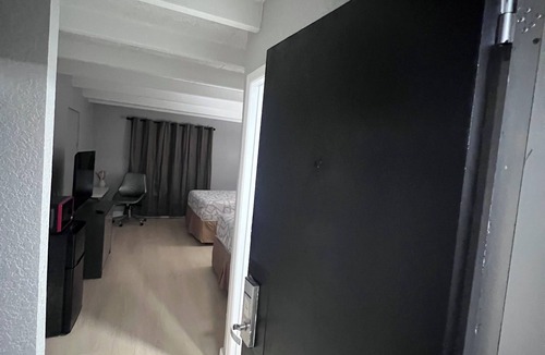 Perry Hotel | Regency Inn