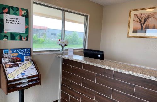 Rolla Hotel | Regency Inn