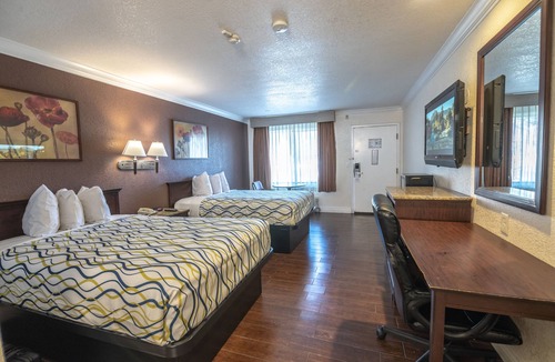 Tulsa Hotel | Regency Inn