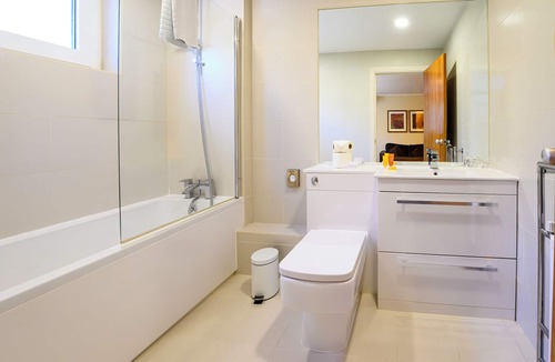 Ashmore Green Hotel | Regency Park Hotel