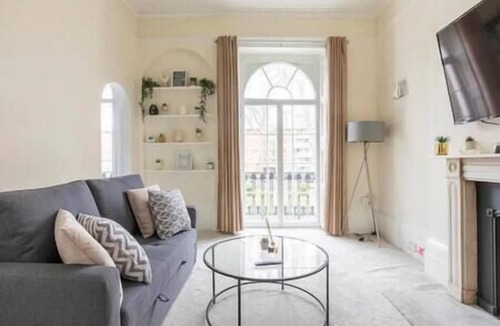 St. Pancras Apartment | Regent's Square Charming Flat