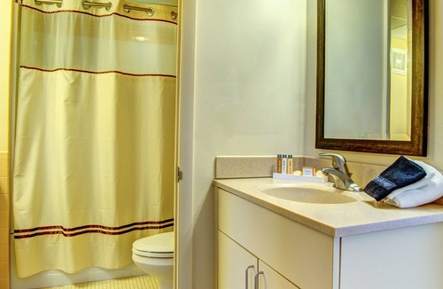 Wildwood Crest Hotel | Reges Oceanfront Resort
