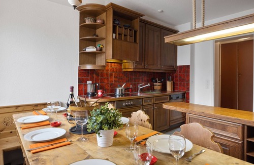 Meierhof Apartment | Regina Apt Golfblick by Interhome