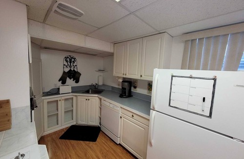Saskatoon House | Rehoboth Suite