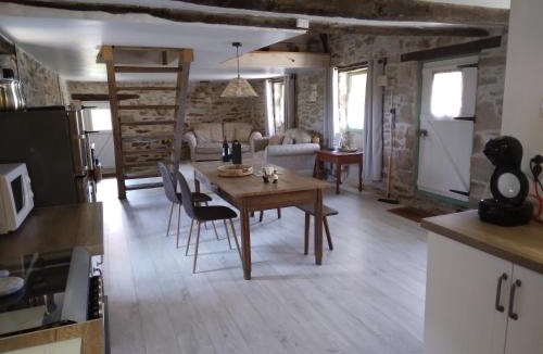 La Roche-l'Abeille House | Reids Retreat