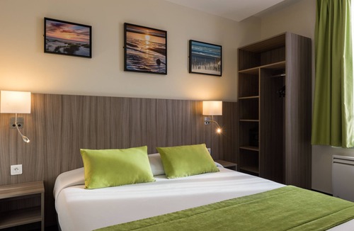 Riquet Stalingrad Hotel | Reims Hotel