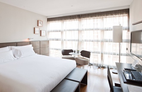 Romareda Hotel | Reina Petronila