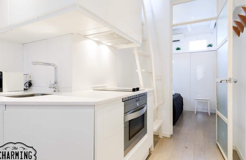 Embajadores Apartment | Reina Sofía - Lovely Penthouse