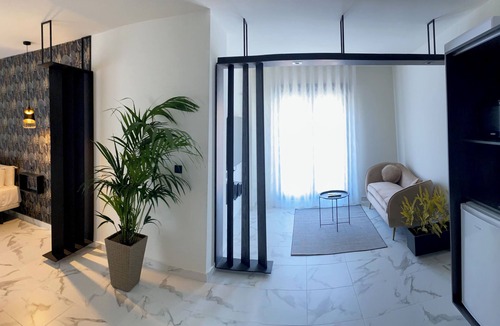 San Anton Apartment | Reina Victoria La Plaza