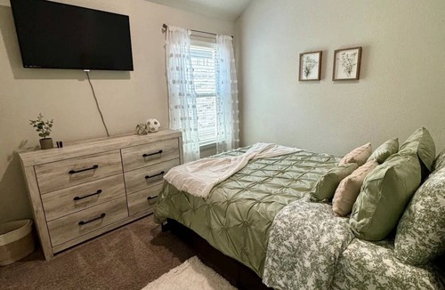 Royse City House | Relacing and spacious 4-bedroom house in welcoming Royse City