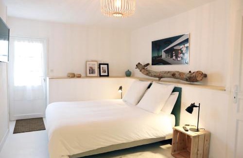 Saint-Hilaire-de-Loulay Bed & Breakfast | Relais de Chasse la Chaignaie
