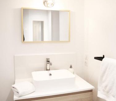 Saint-Hilaire-de-Loulay Bed & Breakfast | Relais de Chasse la Chaignaie