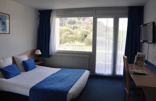 Hyevre-Paroisse Hotel | Relais de la Vallée