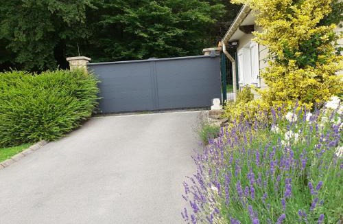 La Neuville-aux-Joutes Bed & Breakfast | relais des tourterelles