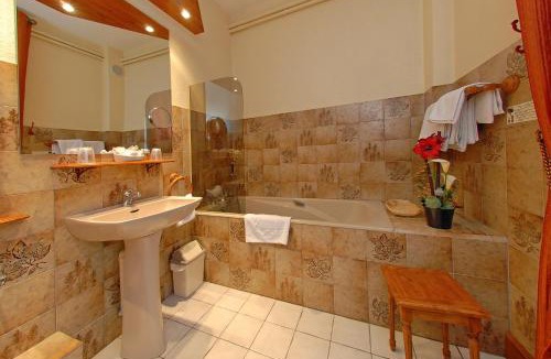 Saint-Alban-sur-Limagnole Hotel | Relais Saint Roch