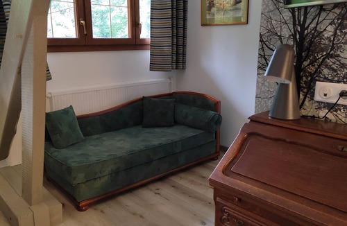 Villegusien-le-Lac Hotel | Relais Saint Michel
