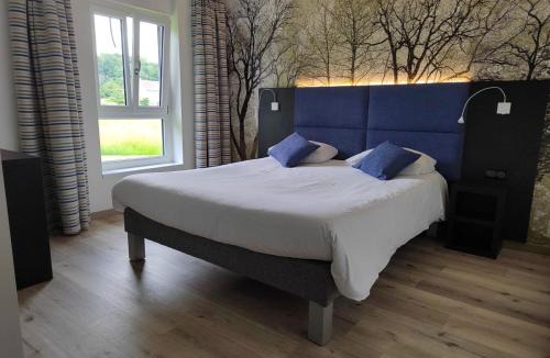 Villegusien-le-Lac Hotel | Relais Saint Michel