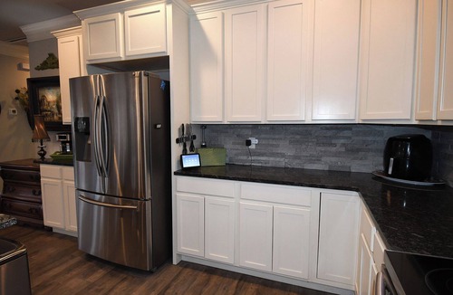 Cookson House | Relax and enjoy this beautiful 3 Bed, 2 Bath home on Oklahoma’s Lake Tenkiller.