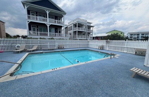North Carolina Coast Condo | Relax and Enjoy!