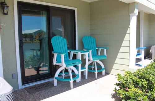 Rockport House | Relax and fish on the water in this beautifully decorated.