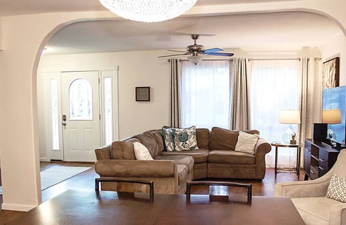 West Congress House | Relax and Have Fun in South Austin - Extended Stay