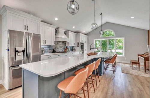 Spirit Lake House | Relax and Recharge on Quiet Center Lake