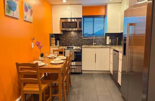South Side Apartment | Relax and Recharge Modern 1BR Parking