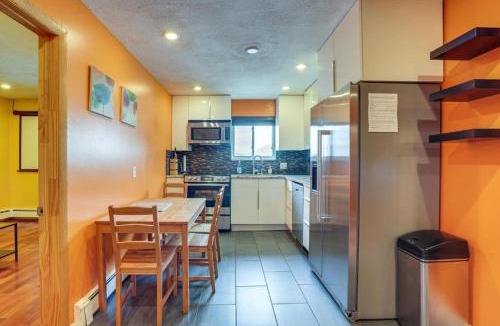 South Side Apartment | Relax and Recharge Modern 1BR Parking
