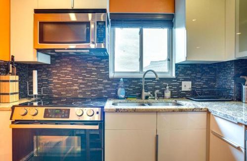 South Side Apartment | Relax and Recharge Modern 1BR Parking