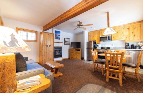 Tahoya Shores Hotel | Relax and Recharge! 2 Comfortable Units, Free Parking & Pool!