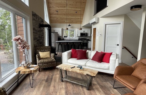 Port Blandford Cottage | Relax and Revitalize at Sprucewood Cottage