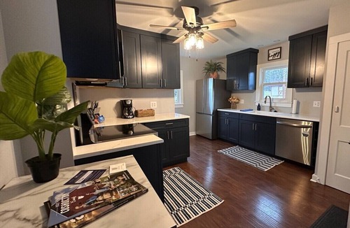 Coshocton House | Relax and Roscoe Apartment