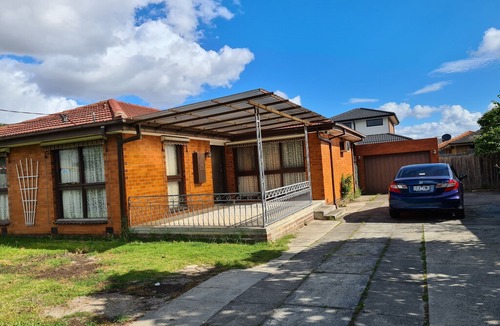 Clayton South House | Relax and spacious Clarinda House