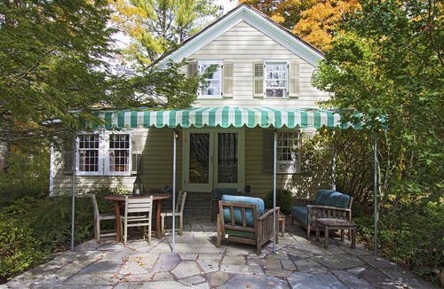 Lake Hill House | Relax and stay awhile