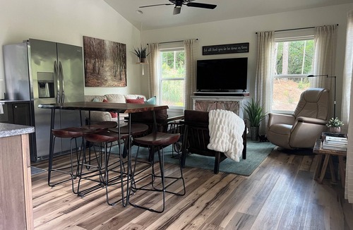 Lexington Cottage | Relax and Unplug at this Private Oasis
