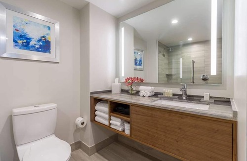 Central Beach Hotel | Relax and Unwind! Direct Beach Access, Onsite Pools