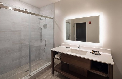 Winters Hotel | Relax and Unwind! 4 Pet-friendly Accommodations, Free Parking, Central Location!