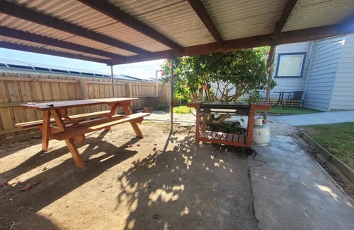 Toora House | Relax and unwind in Toora.