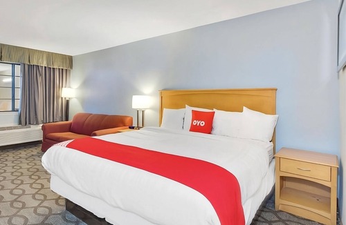 Ingleside Hotel | Relax and Unwind! Swimming Pool, Free Parking, Free Breakfast!