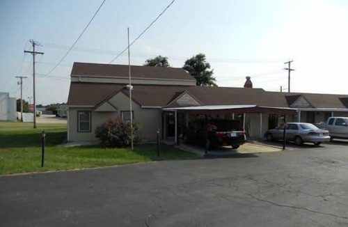Harrisonville Hotel | Relax and Unwind in Knights Inn Harrisonville! Pets Allowed, Free Parking