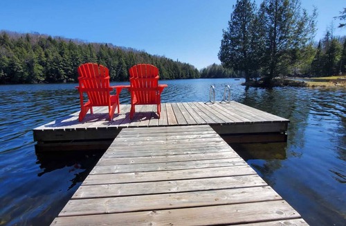 Dysart et al Cottage | Relax at cozy 3-Bedroom cottage on the lake