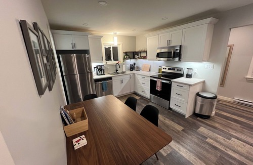 Novar Cottage | Relax at Cozy Cabin near Algonquin, 2 Bedroom, WIFI, large yard w/firepit