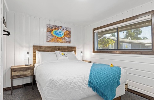 West Yellowstone Hotel | Relax at Lazy Duck Inn #18: a 2BR suite with kitchenette, just 1 minute to Yellowstone.