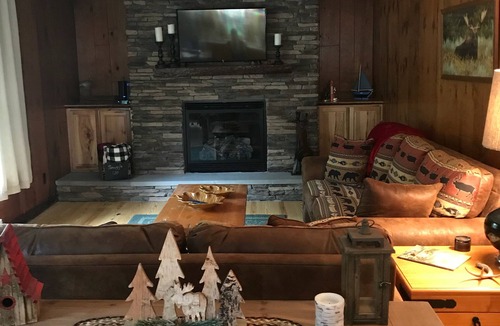 Woodgate House | Relax at Lil Moose Cottage at White Lake