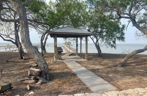 Riviera House | Relax At Our Baffin Bay Retreat On The Water