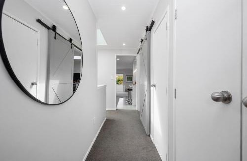 Richmond Heights House | Relax at Richmond Heights