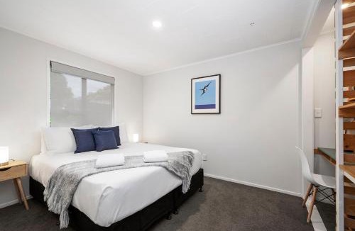 Richmond Heights House | Relax at Richmond Heights